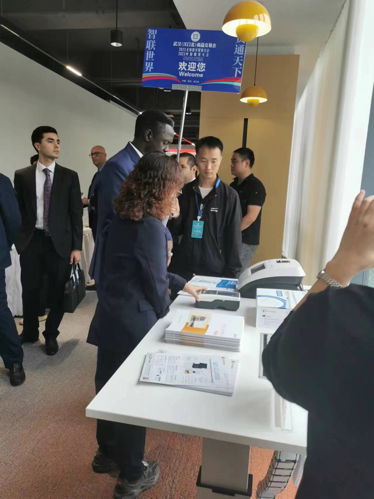 Life Origin Biotech participated in the Hubei Import and Export Commodities Expo Optics Valley Cross-border E-commerce Exhibition Area – Special Promotion Meeting for Diplomats